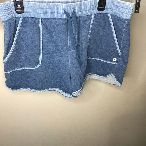 90 Degree By Reflex Pants - 90degrees by Reflex Knit Dolphin Shorts